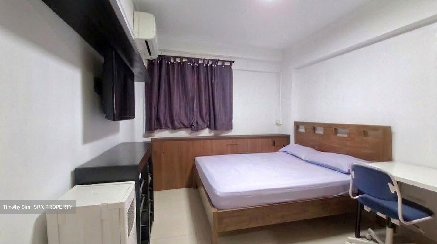 Tampines Street 42 (Tampines), Multi Generation #632173611